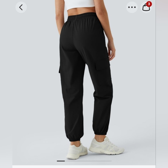 Never worn Halara Black Cargo Pants eith straw string waist - Picture 5 of 7